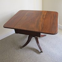 MAHOGANY PEMBROKE TABLE