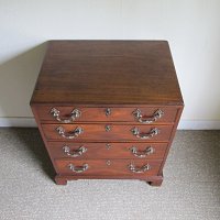 MAHOGANY CHIPPENDALE CHEST OF DRAWERS