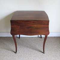 MAHOGANY BUTTERFLY PEMBROKE TABLE