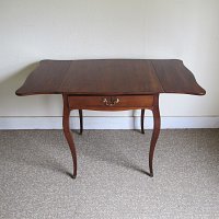 MAHOGANY BUTTERFLY PEMBROKE TABLE