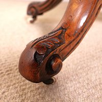 VICTORIAN WALNUT INLAID CENTRE TABLE