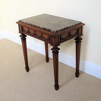 MAHOGANY CENTRE TABLE