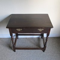 OAK SIDE TABLE