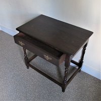 OAK SIDE TABLE