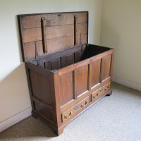 OAK MULE CHEST