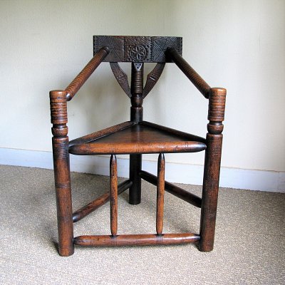 OAK TURNERS CHAIR