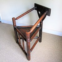 OAK TURNERS CHAIR