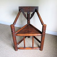 OAK TURNERS CHAIR