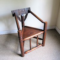 OAK TURNERS CHAIR