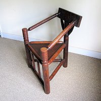 OAK TURNERS CHAIR