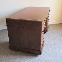 OAK PEDESTAL DESK