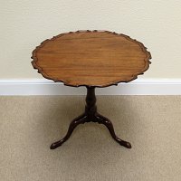 MAHOGANY PIE CRUST TRIPOD TABLE