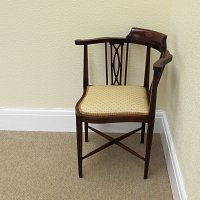 MAHOGANY EDWARDIAN CORNER CHAIR