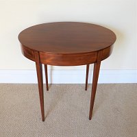 EDWARDIAN MAHOGANY OVAL OCCASIONAL TABLE WITH DRAWER