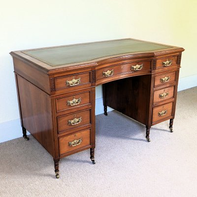 EDWARDIAN WALNUT PEDESTAL DESK