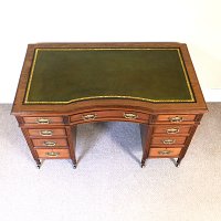 EDWARDIAN WALNUT PEDESTAL DESK