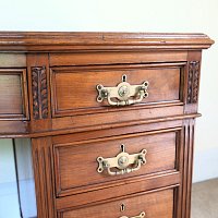 EDWARDIAN WALNUT PEDESTAL DESK