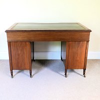 EDWARDIAN WALNUT PEDESTAL DESK