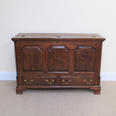 OAK MULE CHEST (GEORGIAN)