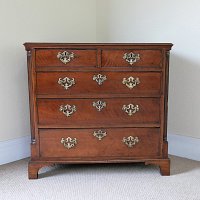 RED WALNUT GEORGIAN CHEST OF DRAWERS