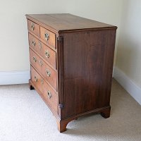 RED WALNUT GEORGIAN CHEST OF DRAWERS