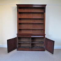 MAHOGANY LIBRARY BOOKCASE