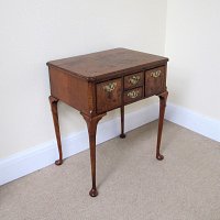 GEORGE I WALNUT SIDE TABLE