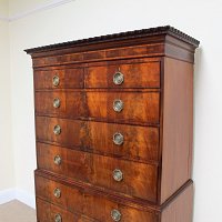 GEORGIAN MAHOGANY CHEST ON CHEST