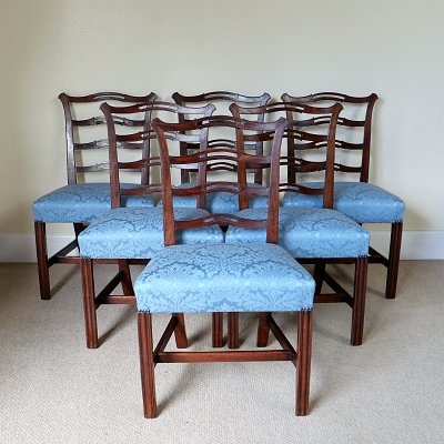 GEORGIAN CHIPPENDALE PERIOD SET OF SIX DINING CHAIRS