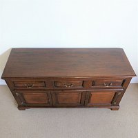 GEORGIAN OAK DRESSER BASE