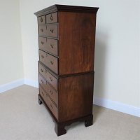 GEORGIAN MAHOGANY CHEST ON CHEST