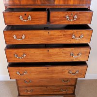 GEORGIAN MAHOGANY CHEST ON CHEST