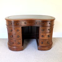 RARE VICTORIAN MAHOGANY KIDNEY SHAPED WRITING DESK