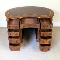 RARE VICTORIAN MAHOGANY KIDNEY SHAPED WRITING DESK