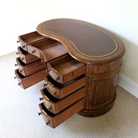 RARE VICTORIAN MAHOGANY KIDNEY SHAPED WRITING DESK