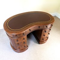 RARE VICTORIAN MAHOGANY KIDNEY SHAPED WRITING DESK