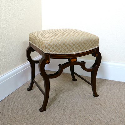 EDWARDIAN MAHOGANY DRESSING STOOL