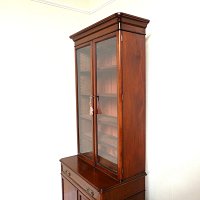 VICTORIAN LIBRARY BOOKCASE OF SMALL PROPORTIONS