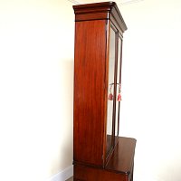 VICTORIAN LIBRARY BOOKCASE OF SMALL PROPORTIONS