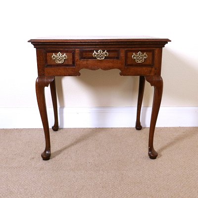 GEORGIAN OAK LOWBOY / SIDE TABLE