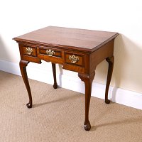 GEORGIAN OAK LOWBOY / SIDE TABLE