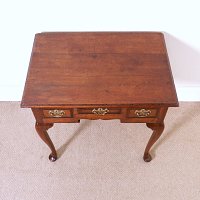 GEORGIAN OAK LOWBOY / SIDE TABLE