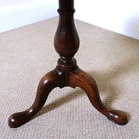 OAK TRIPOD WINE / LAMP TABLE