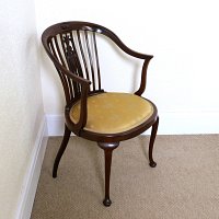 MAHOGANY ELBOW CHAIR